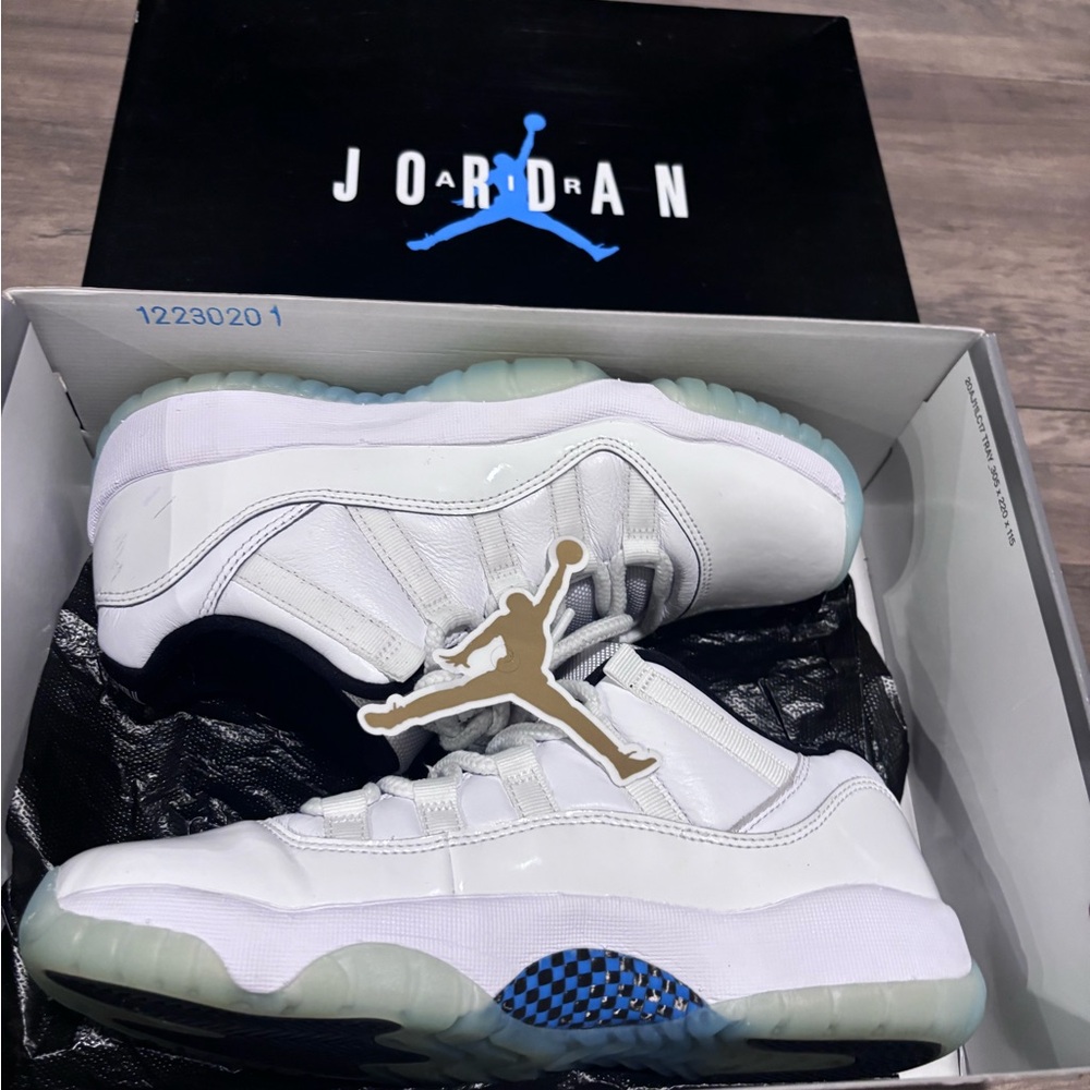 Air Jordan Retro 11 Legend Blue Low GS Size 6.5Y
